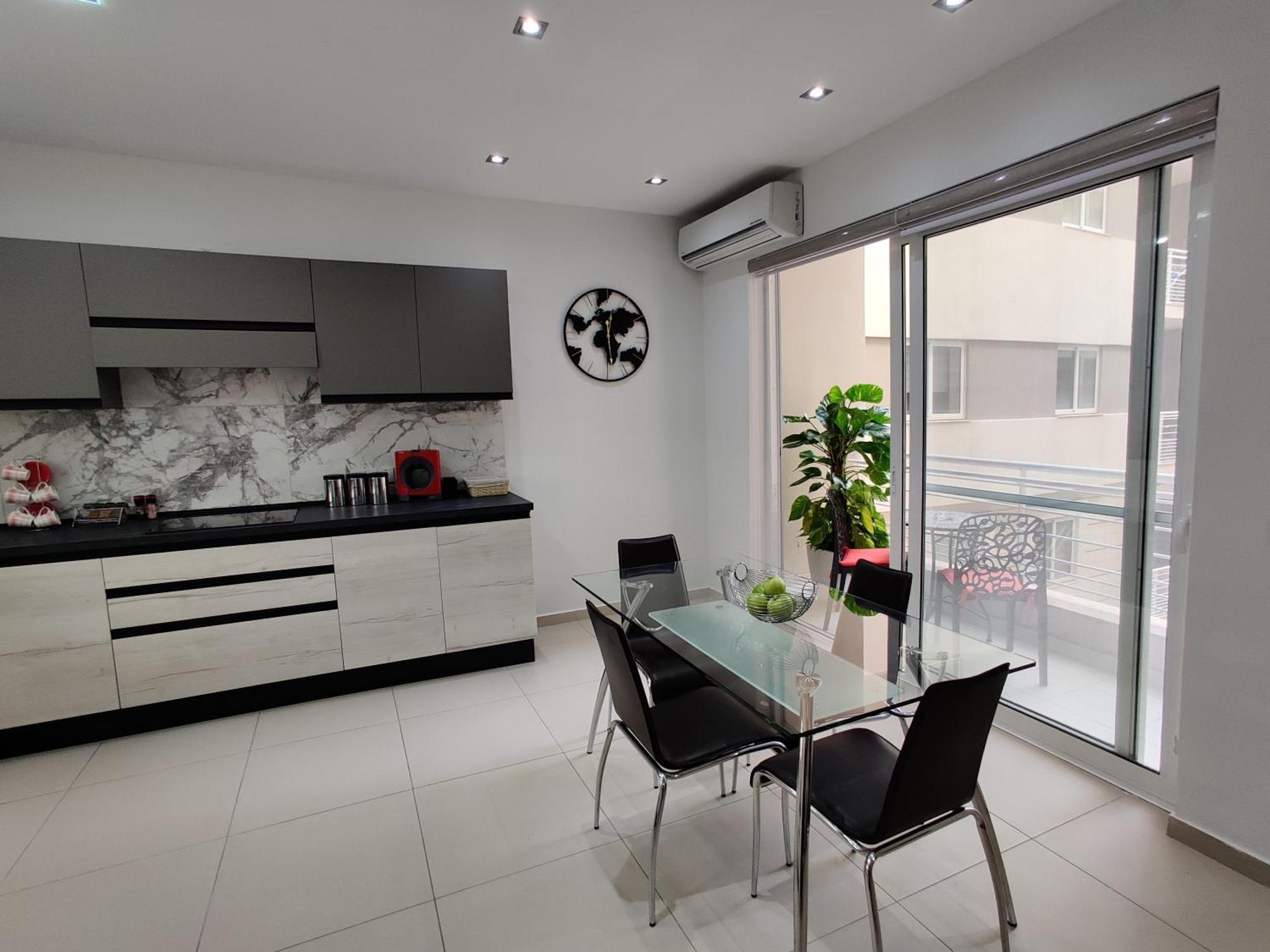 Depiro Point Deluxe - Modern, Designer Apartment 2 Minutes Away From Popular Sliema Seafront Exterior photo