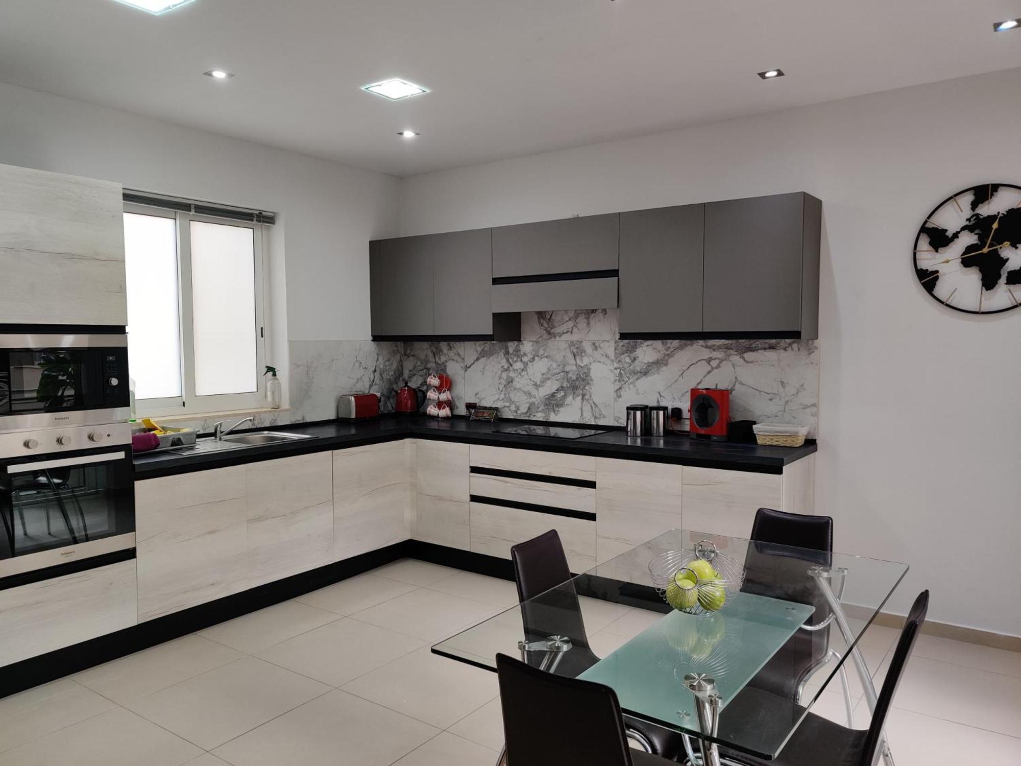 Depiro Point Deluxe - Modern, Designer Apartment 2 Minutes Away From Popular Sliema Seafront Exterior photo