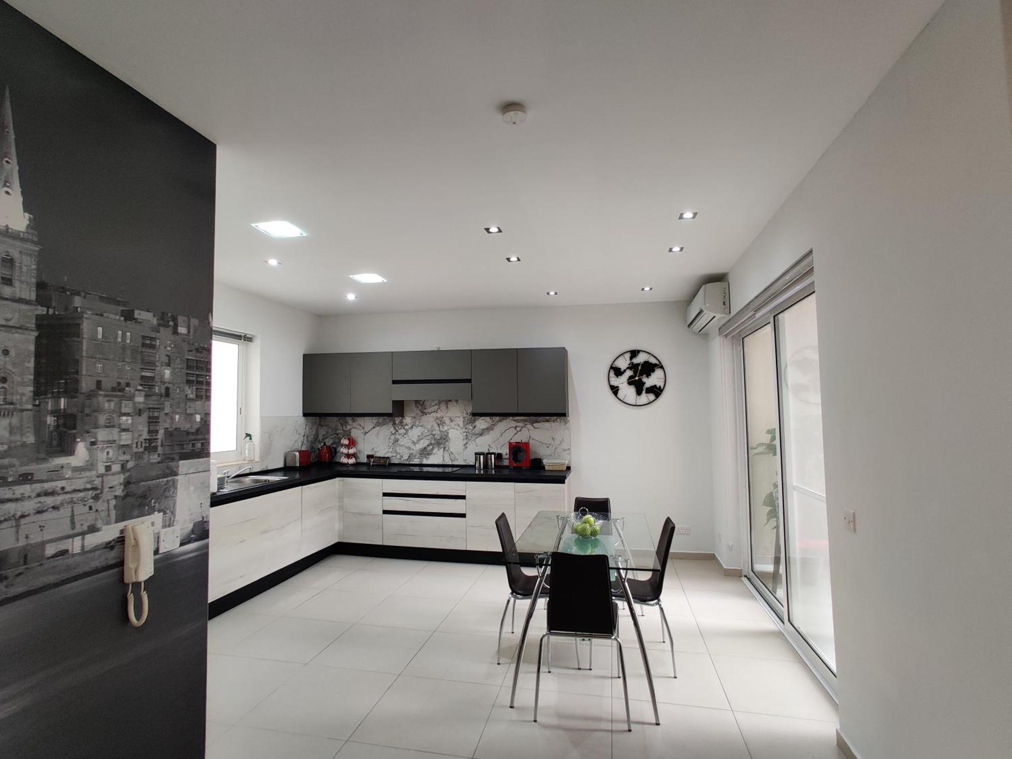 Depiro Point Deluxe - Modern, Designer Apartment 2 Minutes Away From Popular Sliema Seafront Exterior photo