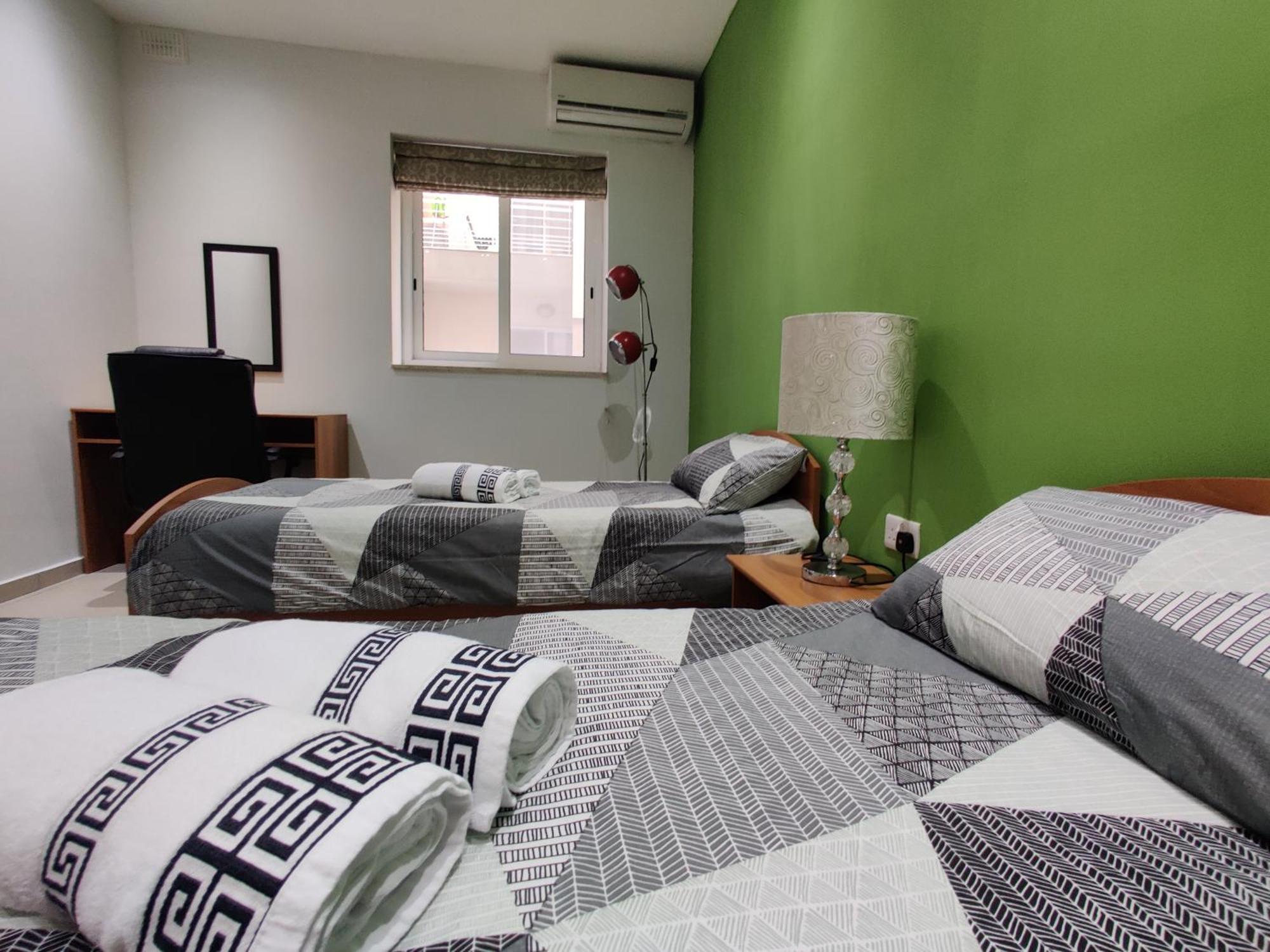 Depiro Point Deluxe - Modern, Designer Apartment 2 Minutes Away From Popular Sliema Seafront Exterior photo